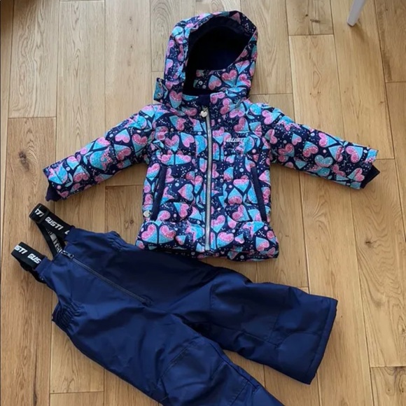 Snowsuit - Picture 1 of 3